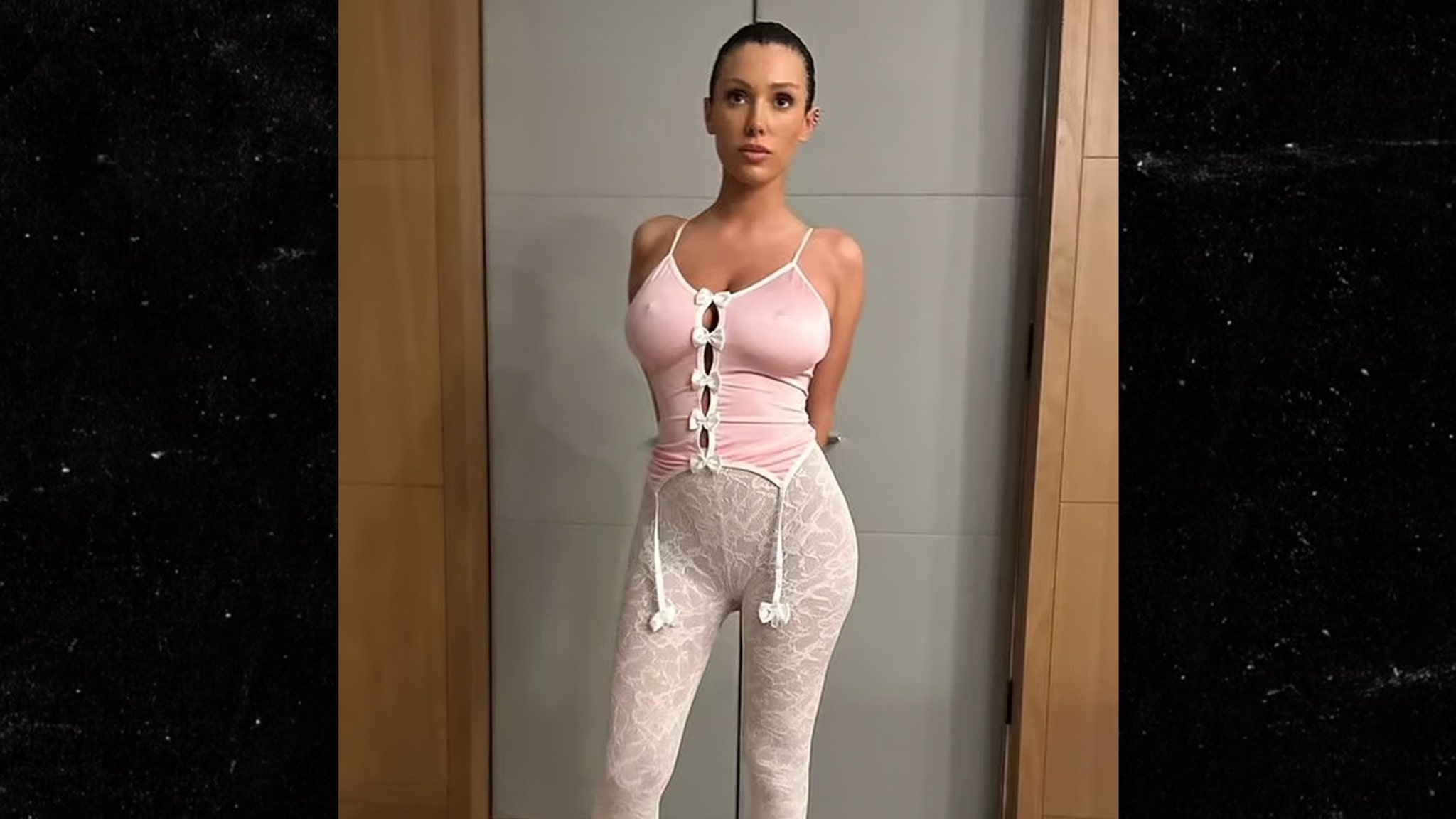 You are currently viewing Kanye West Post Sizzling Instagram Photo Shoot of Bianca Censori