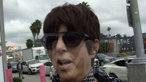 Read more about the article Diane Warren Stays Humble On Oscar Chances, Partners Bash 'Barbie' Song