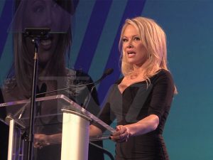 Read more about the article Pamela Anderson Says Riders and Drivers Get Screwed by Ride-hail Apps