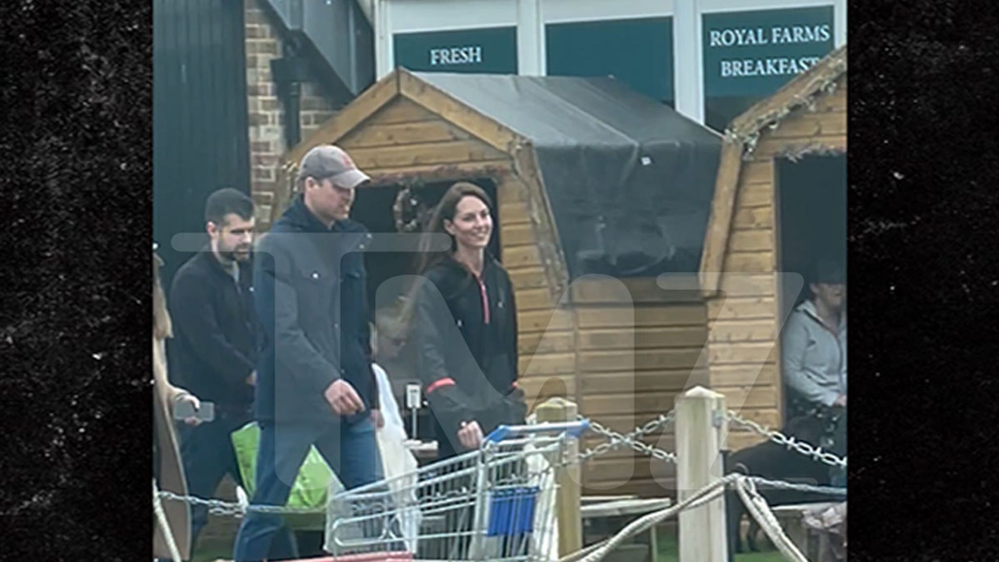 You are currently viewing Kate Middleton Seen in New Video Enjoying Windsor Farm Shop with William