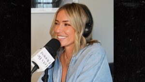 Read more about the article Kristin Cavallari Is Open To Having Kids With Her New Boyfriend Mark Estes