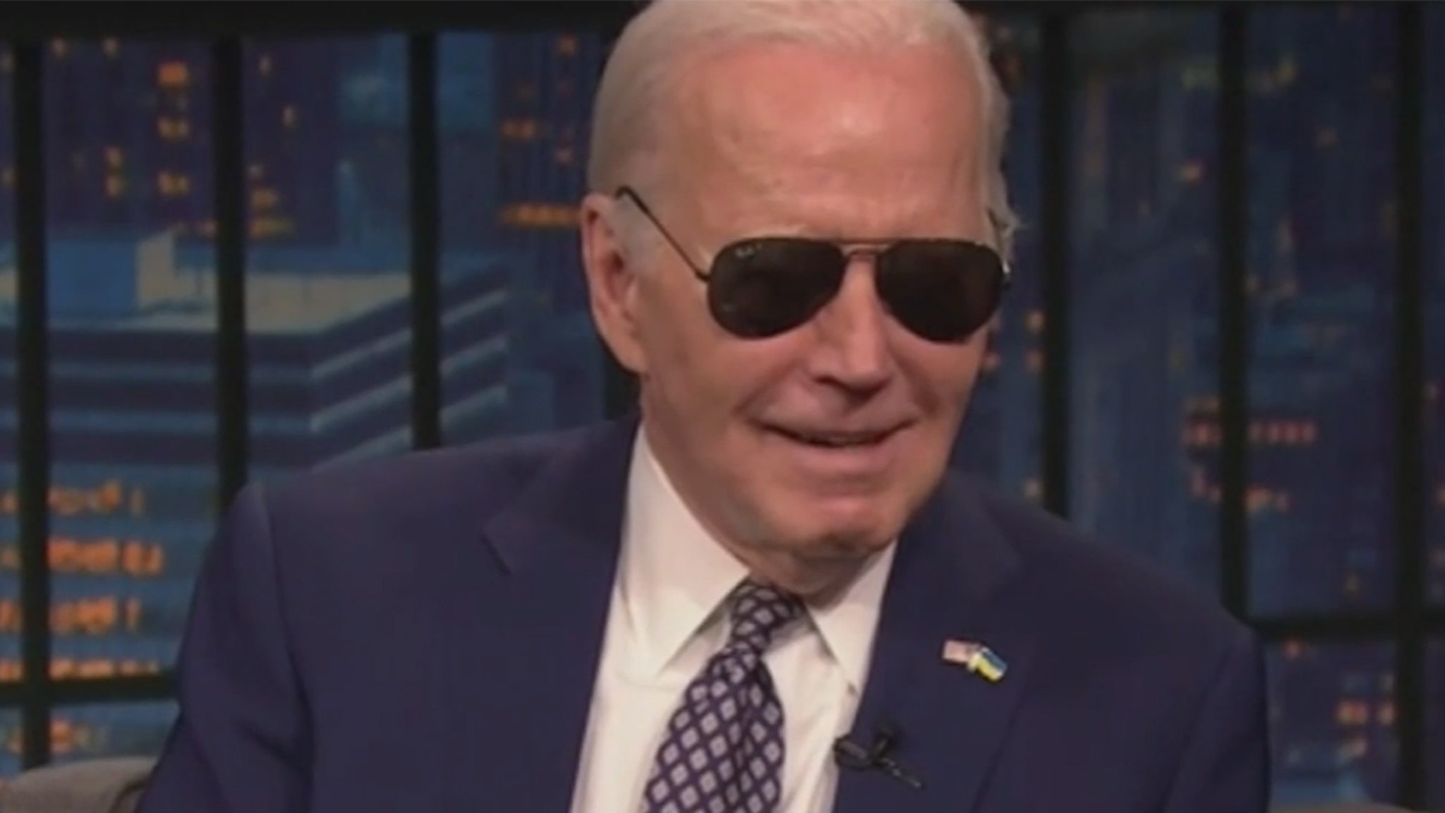 You are currently viewing President Biden Tells Seth Meyers Taylor Swift's Endorsement is Classified