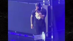 Read more about the article 50 Cent Takes New ‘Sex Worker’ Shot at Daphne Joy During Nicki Minaj Show