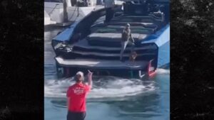 Read more about the article California Yacht Owner Threatens to Kill Dock Worker in Vicious Showdown