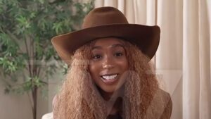 Read more about the article Beyoncé's 'Cowboy Carter' Collaborator Hopes Album Opens Doors for Black Artists