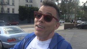 Read more about the article Steve-O Defends Jimmy Kimmel's Joke About Robert Downey Jr's Addiction Issues