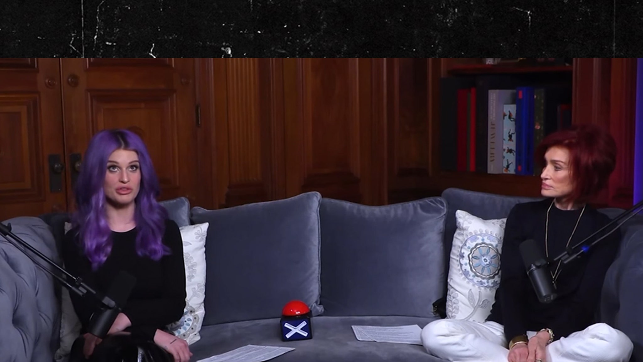 You are currently viewing Kelly Osbourne Reveals She Argued with Boyfriend Over Son's Last Name