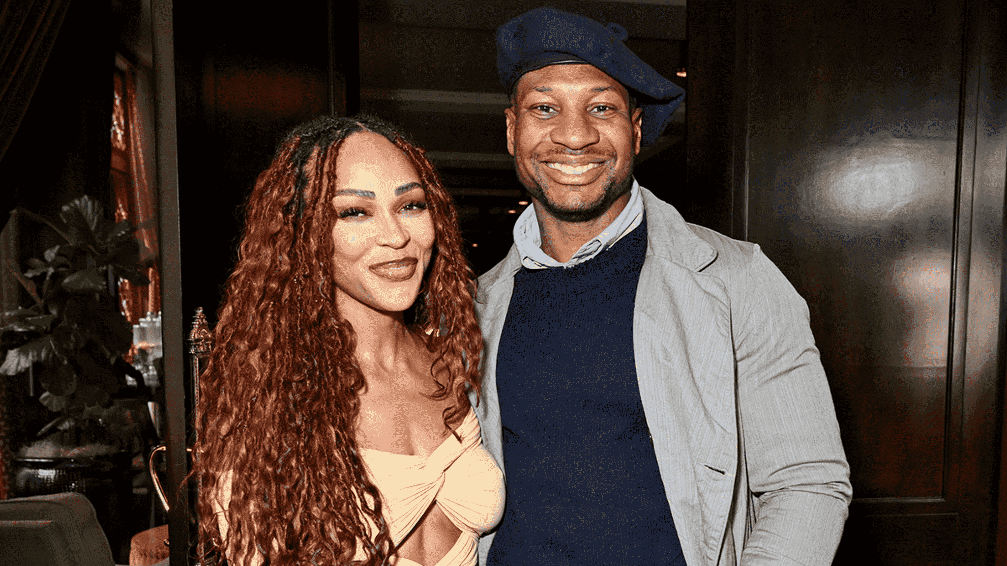 You are currently viewing Jonathan Majors Gushes Over Meagan Good, So 'In Love' After Conviction