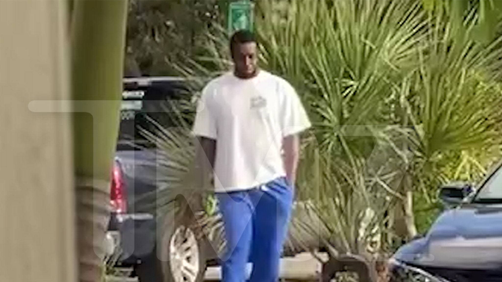 You are currently viewing Diddy Seen on Video Pacing Around Miami Airport After Raids at Both Homes