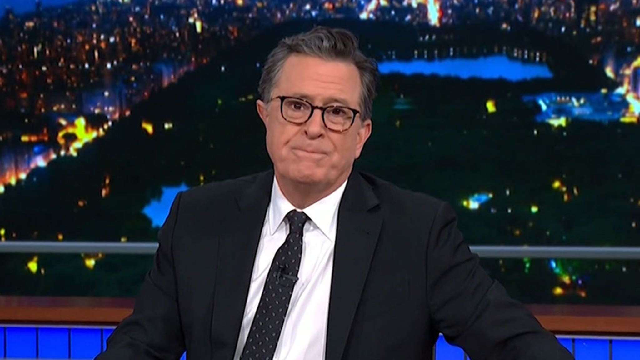 You are currently viewing Stephen Colbert Fights Back Tears As He Mourns Loss of 'Late Show' Staffer