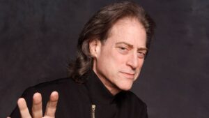 Read more about the article 'Curb Your Enthusiasm' Star Richard Lewis Dead at 76