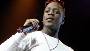 Read more about the article 'Replay' Singer Iyaz 'Memba Him?!