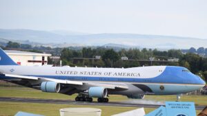 Read more about the article White House Calls Out Journalists for Stealing From Air Force One