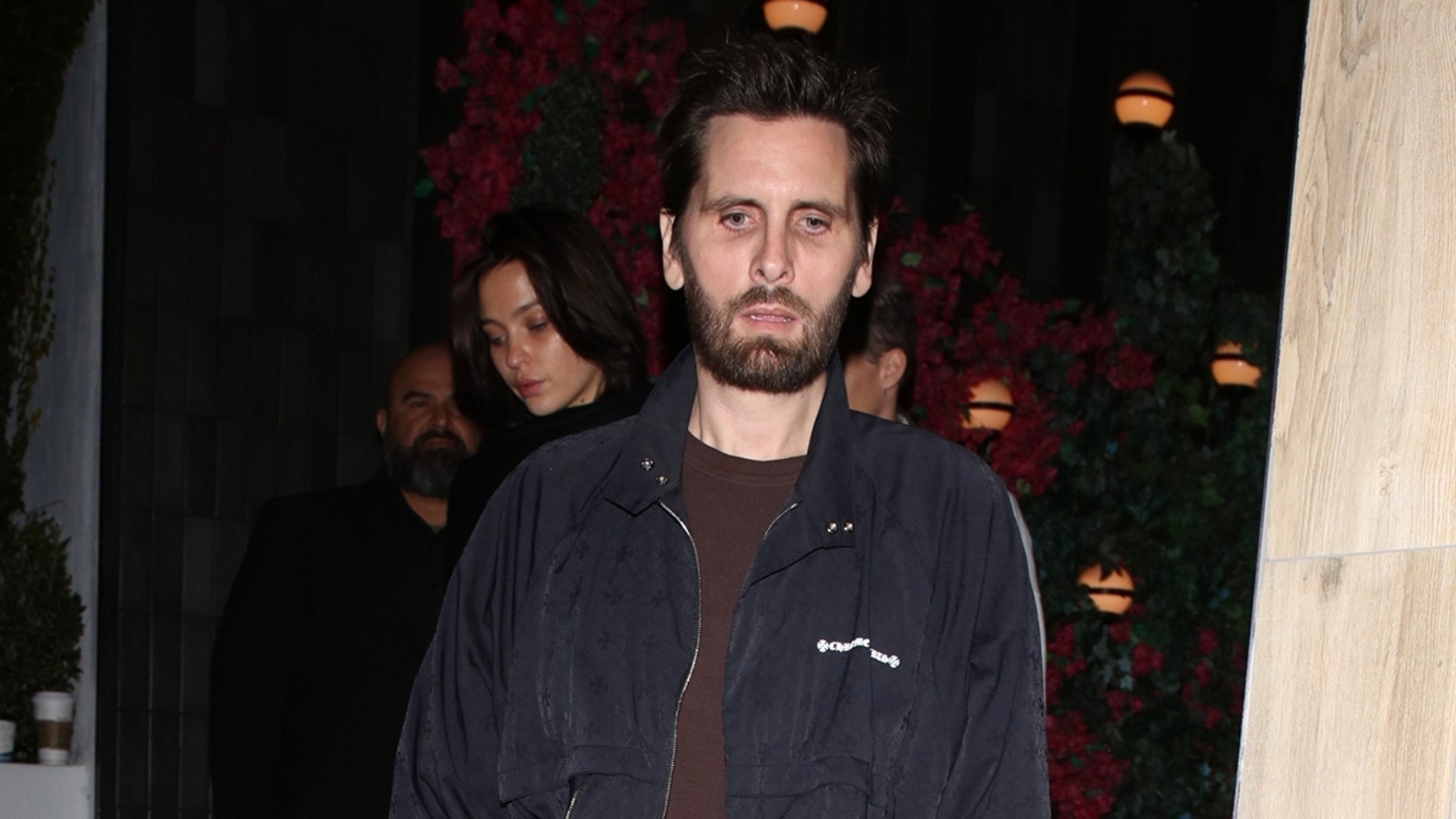 You are currently viewing Scott Disick Out to Dinner in L.A. After Noticeable Weight Loss