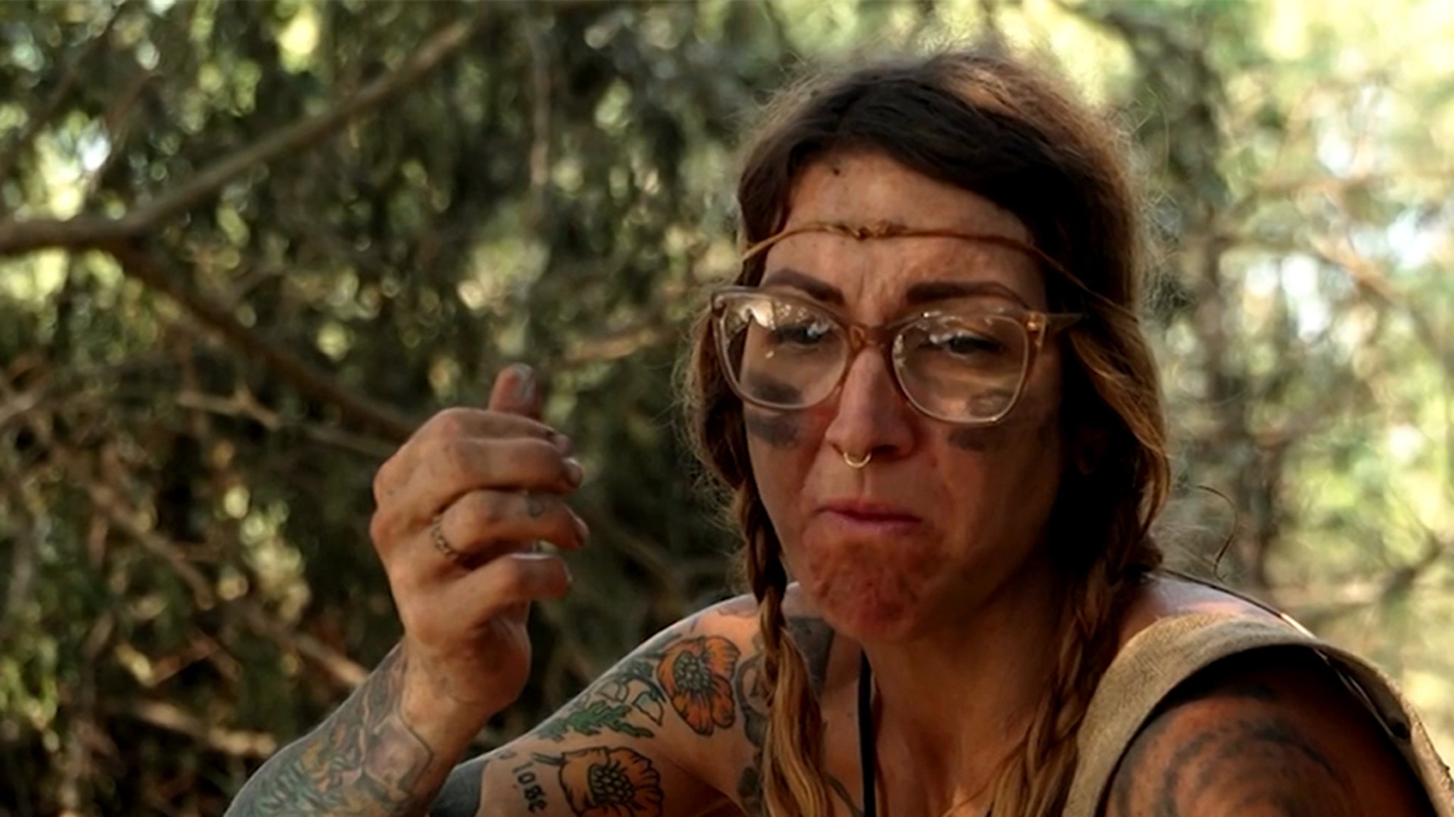 You are currently viewing 'Naked and Afraid' Contestant Eats Blood-Bloated Leeches, Full Survival Mode