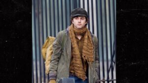 Read more about the article Timothée Chalamet Channels Young Bob Dylan on Biopic Set